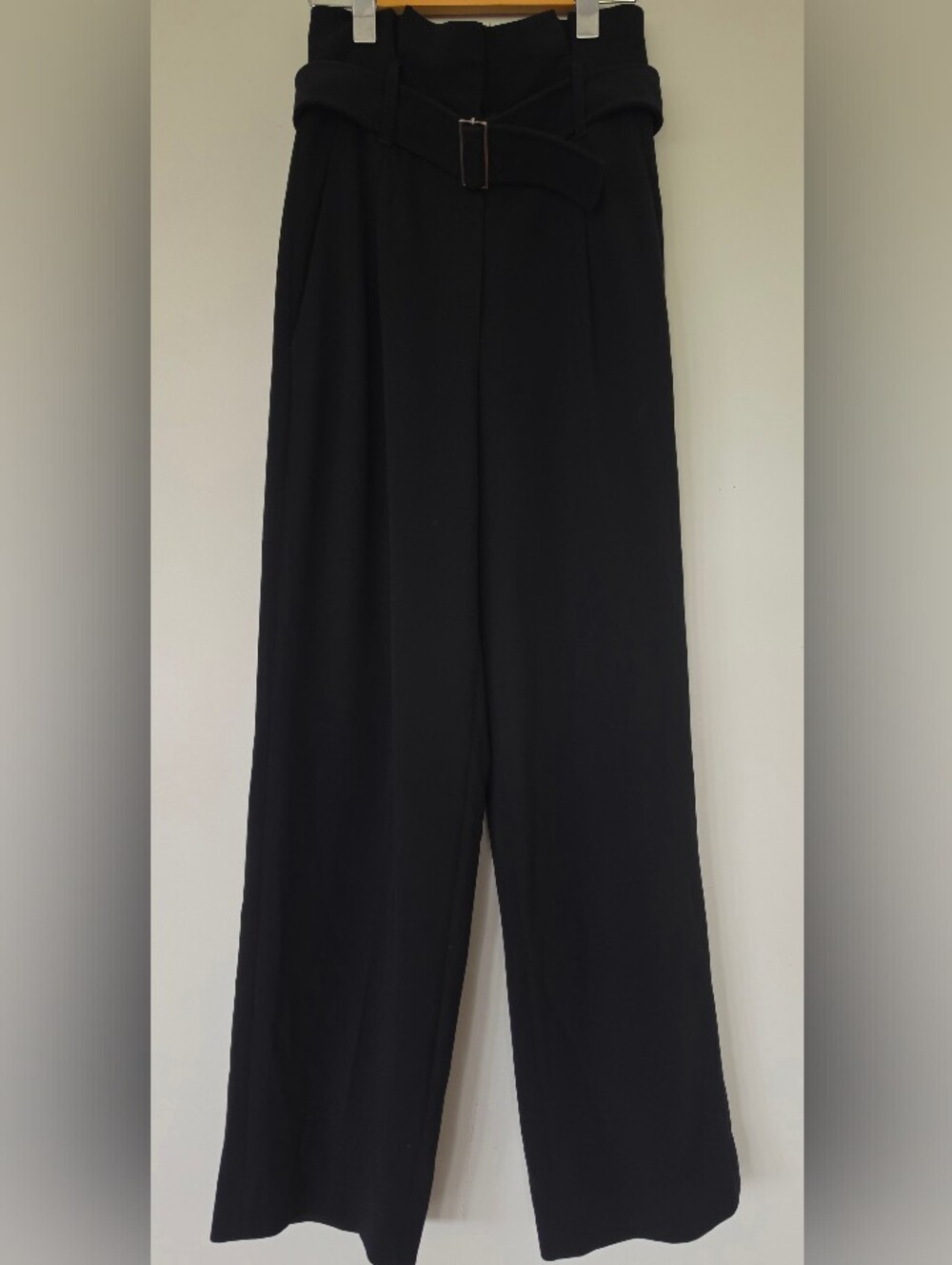 Aritzia Babaton Wide-Leg Black Women's Pants. Trouser With Belt. Size 4